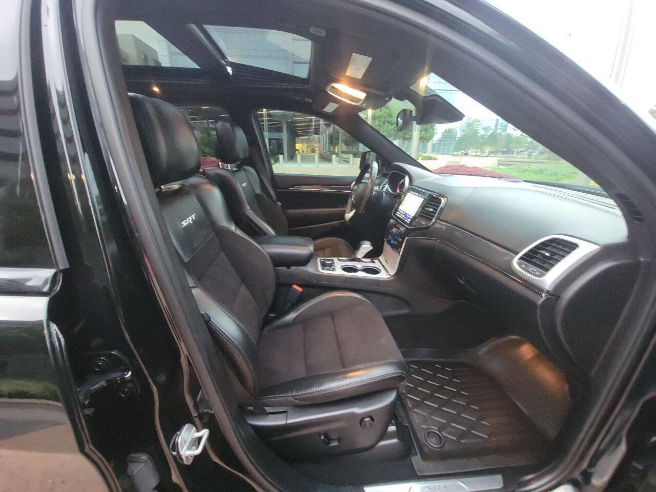 Used 2021 Jeep Grand Cherokee SRT AWD/4WD image 16
