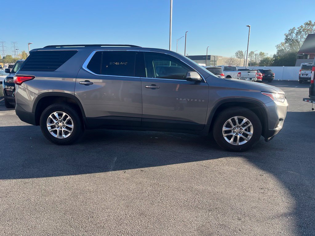 Used 2019 Chevrolet Traverse LT FWD image 3