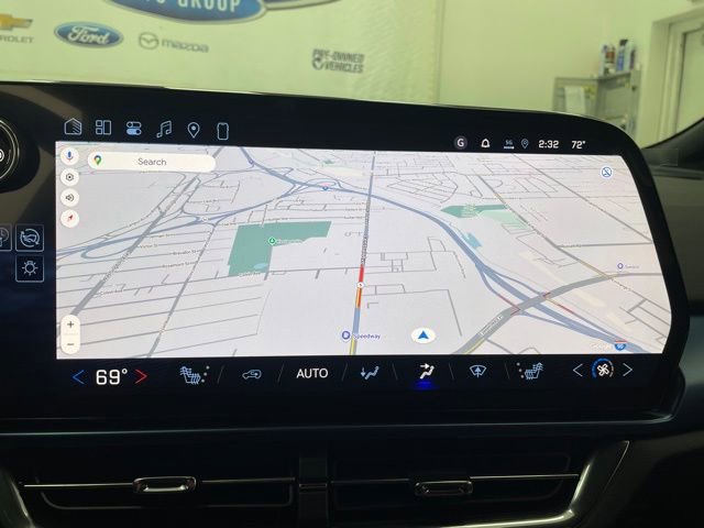 New 2026 Chevrolet Equinox EV LT image 4