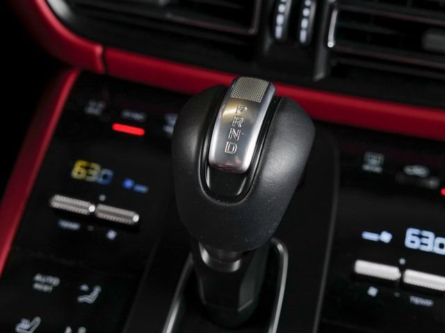 Certified 2025 Porsche Macan S AWD/4WD image 17