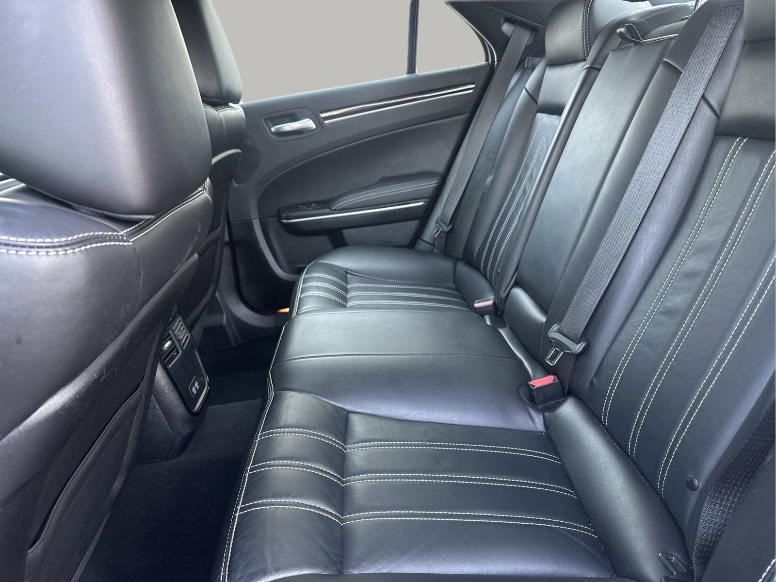 Used 2023 Chrysler 300 S image 8