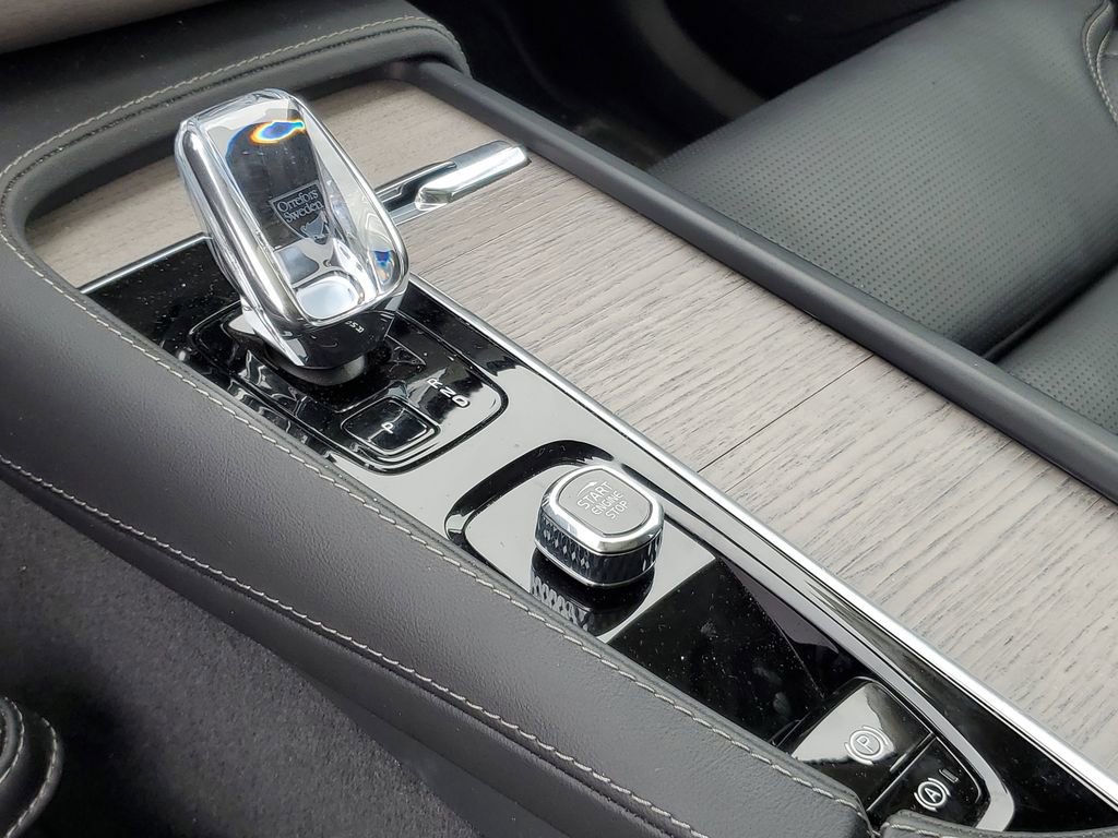 Certified 2024 Volvo XC90 B6 Ultimate image 27