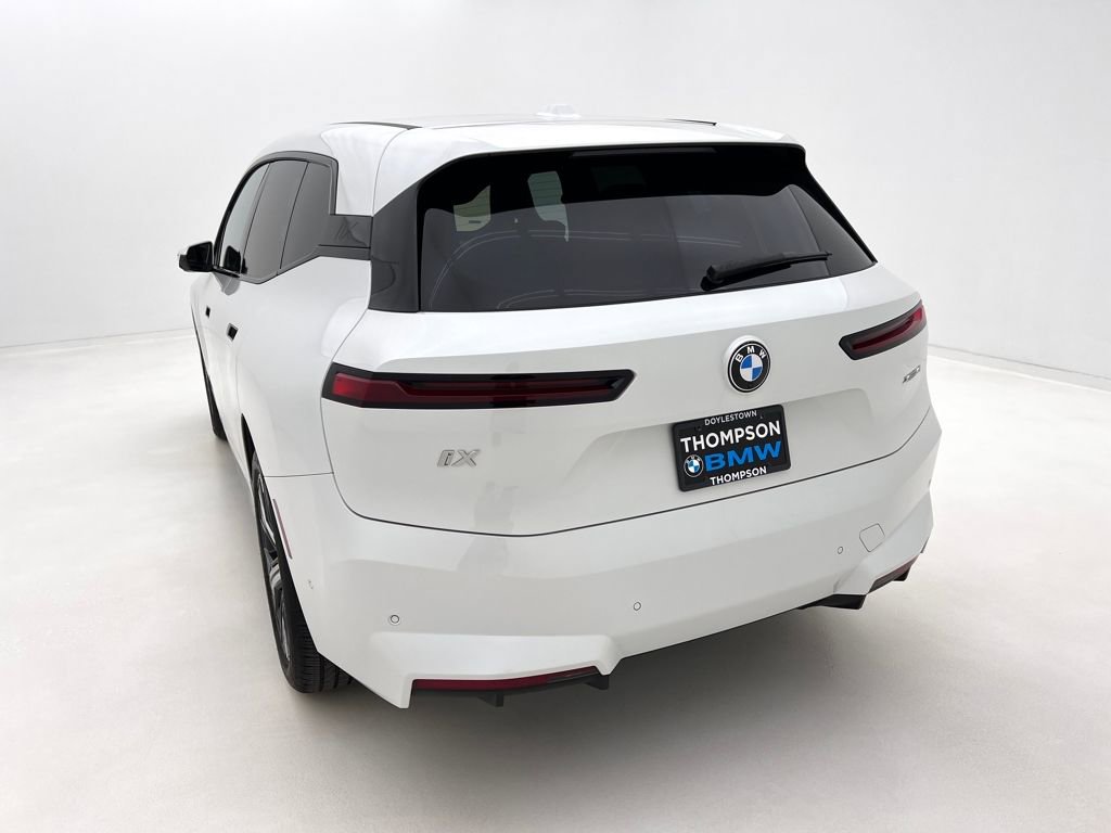 Used 2026 BMW iX xDrive45 w/ Premium Package AWD/4WD image 8