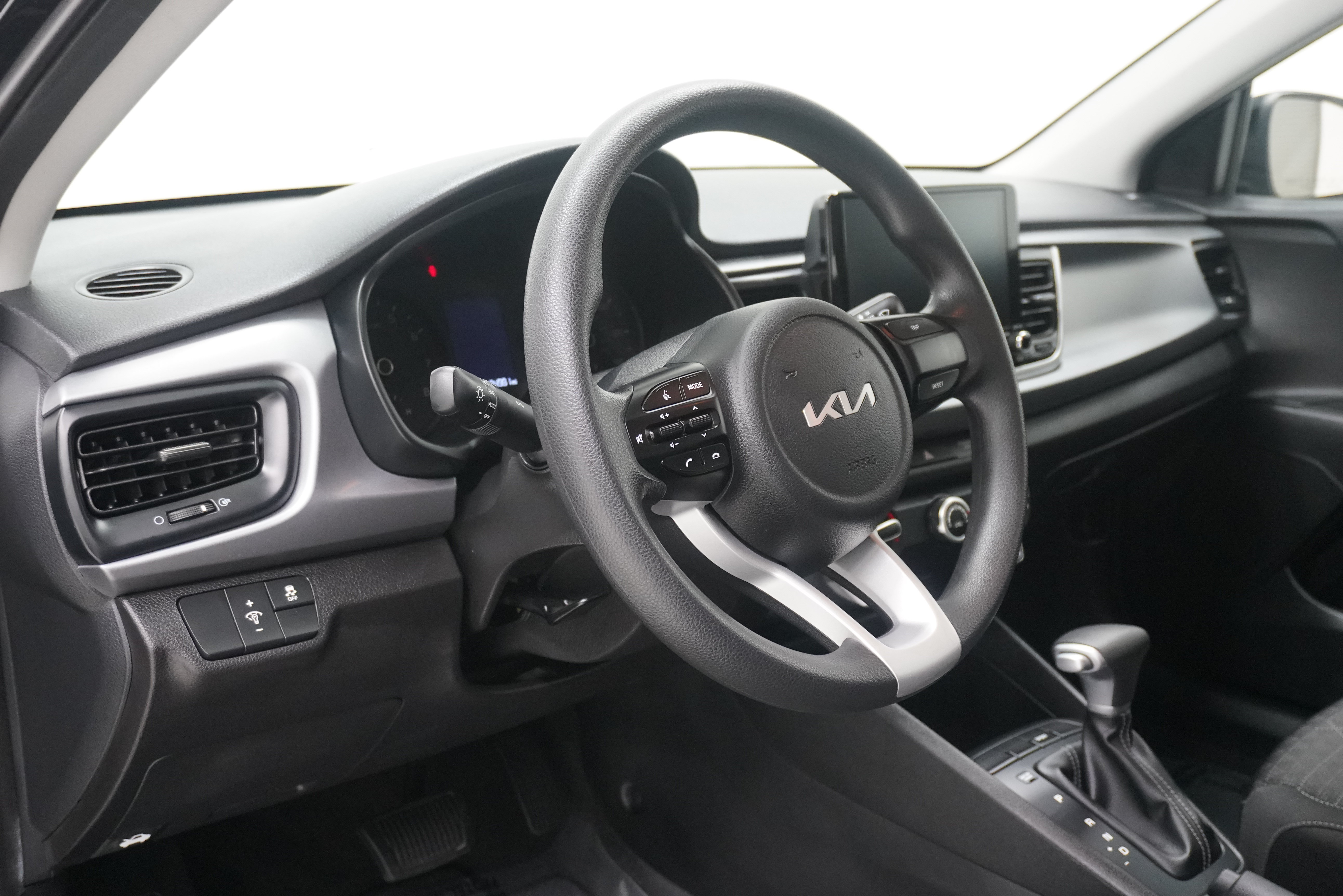Used 2023 Kia Rio LX FWD image 10
