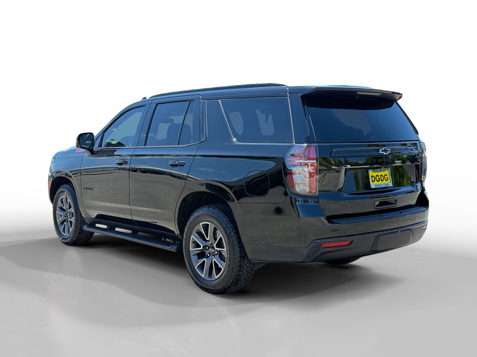 Used 2023 Chevrolet Tahoe Z71 w/ Luxury Package AWD/4WD image 3