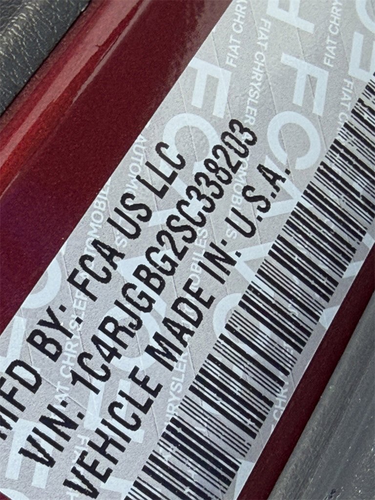 New 2025 Jeep Grand Cherokee Limited w/ Black Appearance Package image 22