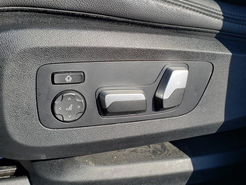 Used 2021 BMW X5 xDrive40i w/ Premium Package 3 image 19