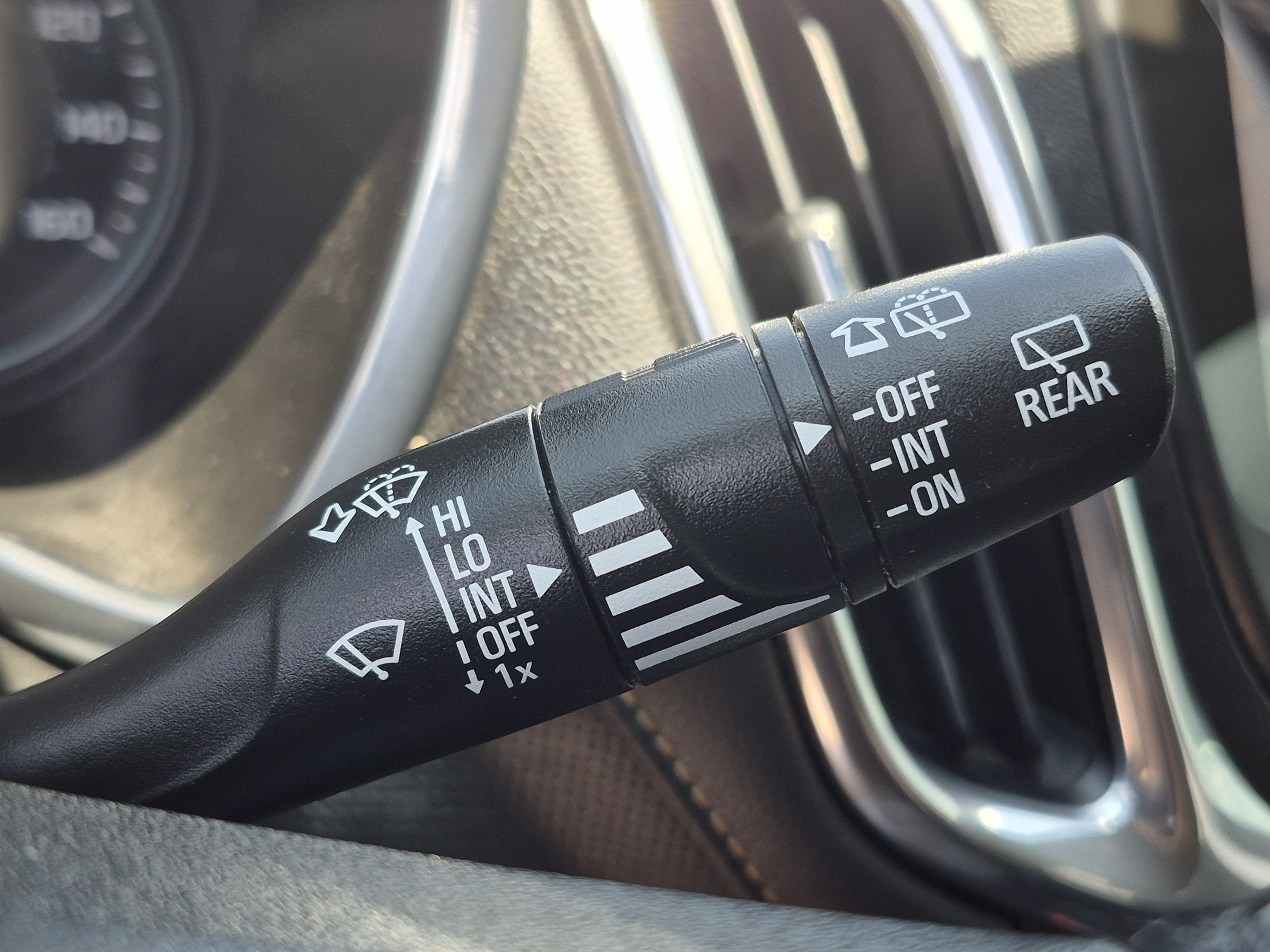 Used 2020 Chevrolet Equinox Premier AWD/4WD image 34