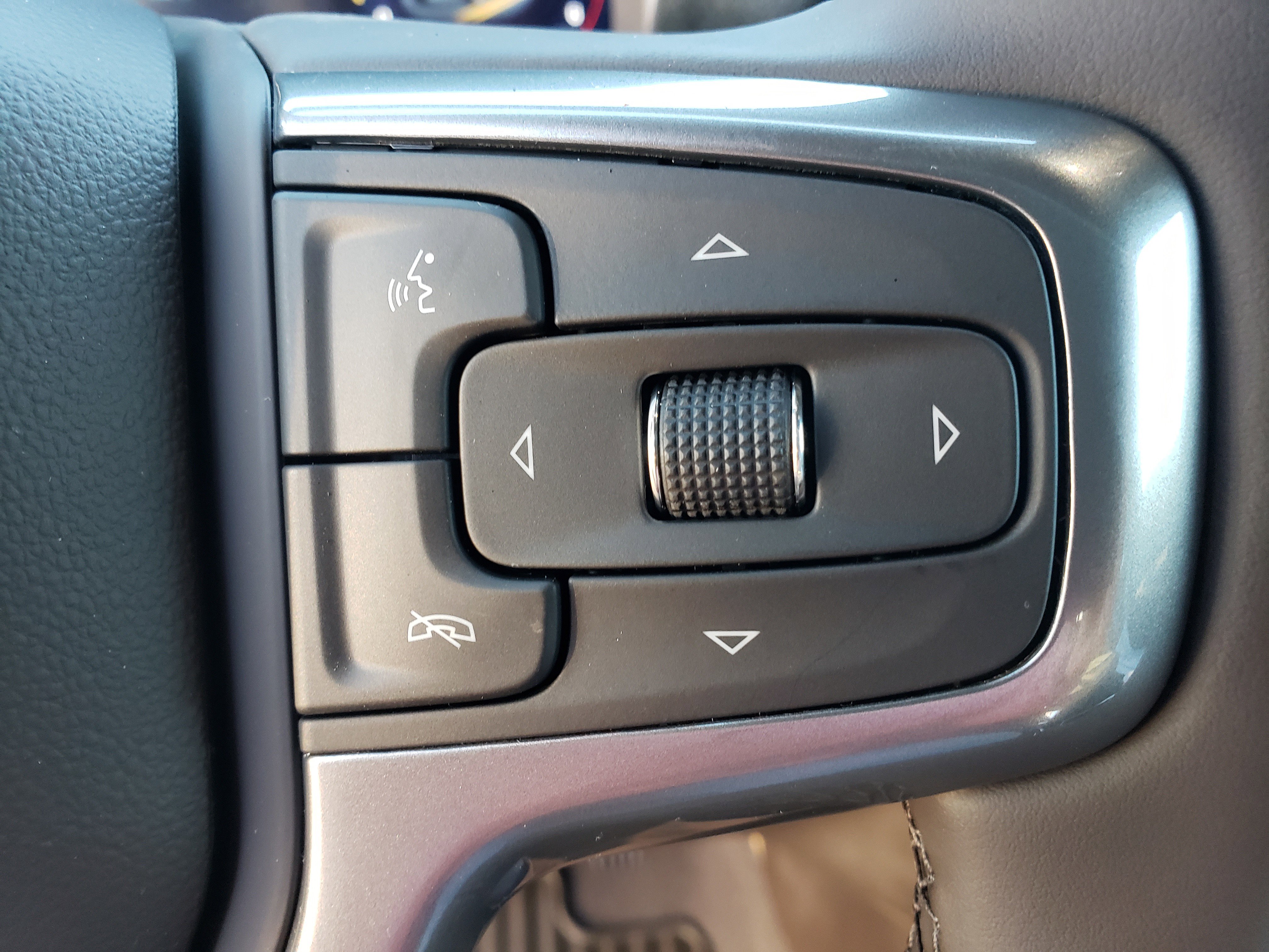 New 2026 Chevrolet Silverado 2500 LT w/ Z71 Chrome Sport Edition image 17