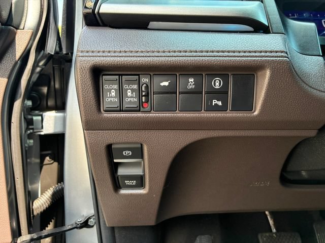 Used 2024 Honda Odyssey Touring image 25