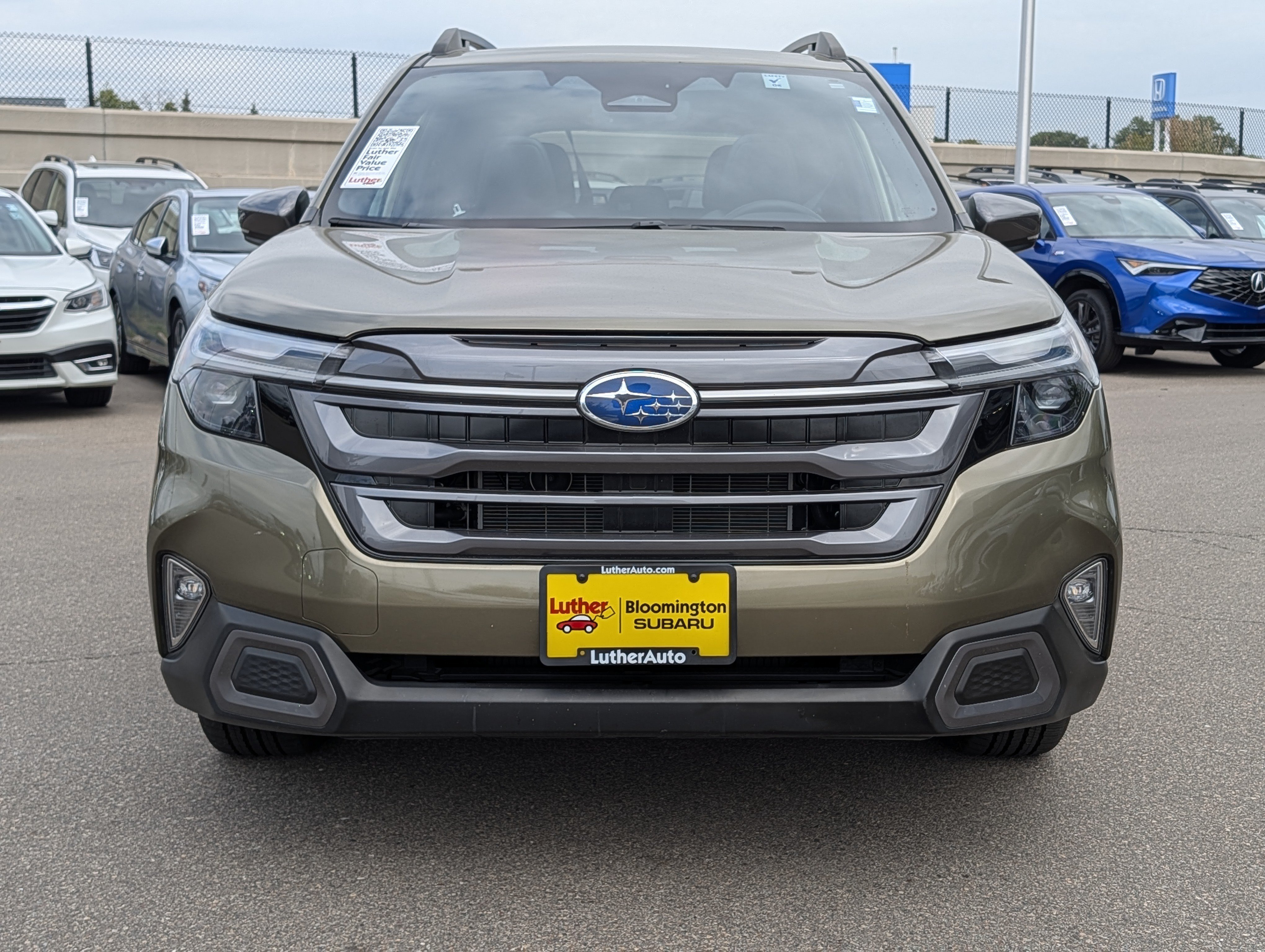 Used 2025 Subaru Forester Limited AWD/4WD image 2