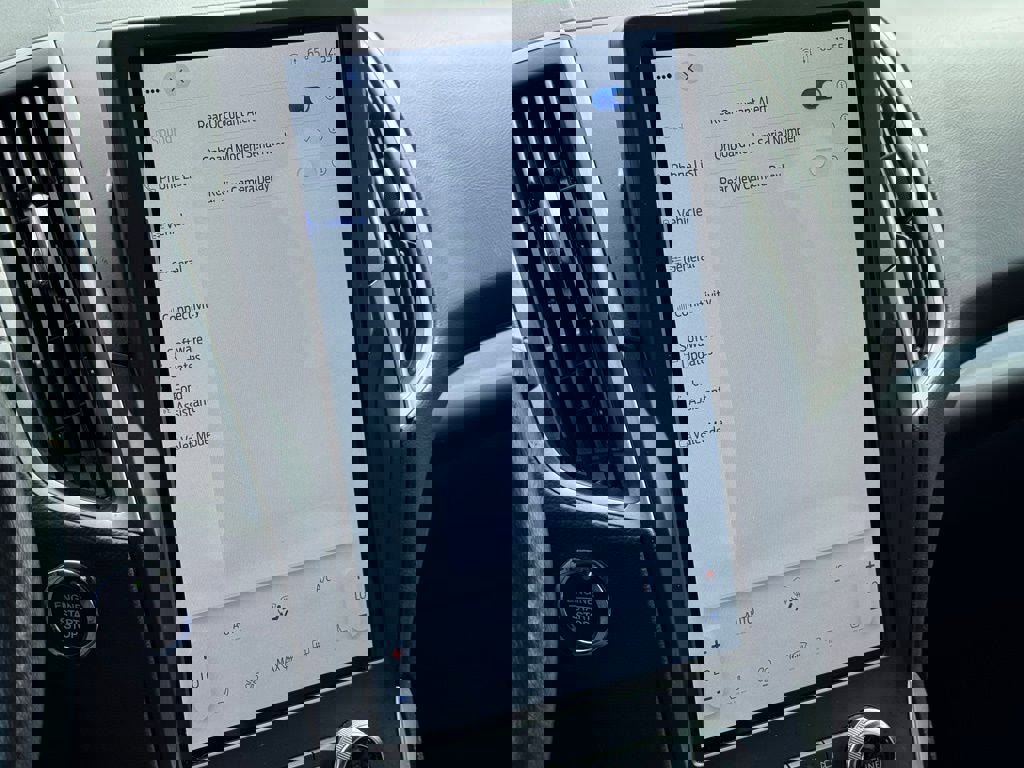 Certified 2023 Ford Edge SEL image 24