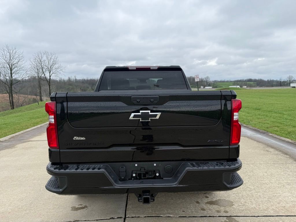 Used 2025 Chevrolet Silverado 1500 RST w/ LPO, Dark Essentials Package image 4