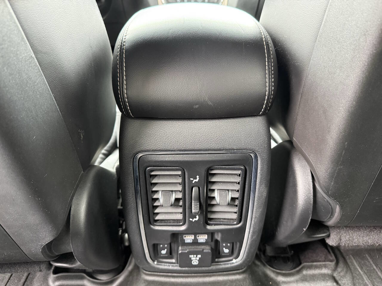 Used 2016 Jeep Grand Cherokee Limited image 14