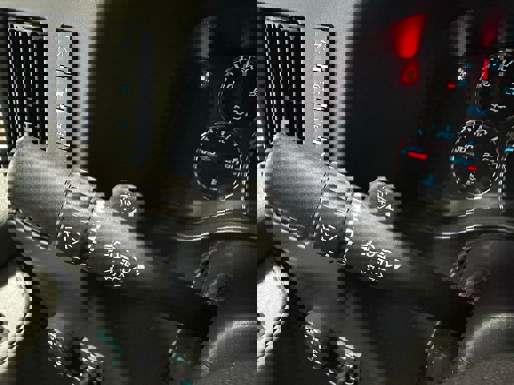 Used 2022 Chevrolet Express 3500 w/ Power Convenience Package image 22