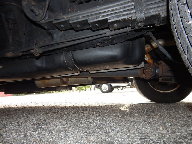 Used 2010 Chevrolet Express 3500 Extended RWD image 37