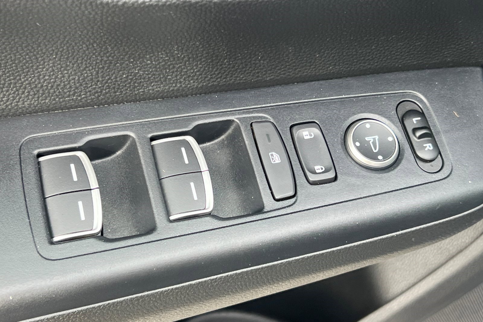 Certified 2025 Honda CR-V EX-L image 13
