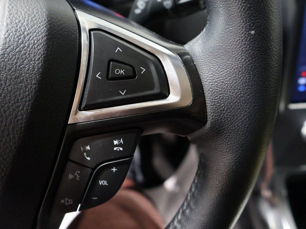 Used 2024 Ford Edge Titanium image 38