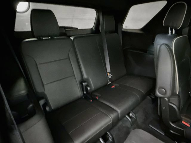 Used 2023 Chevrolet Traverse Premier AWD/4WD image 30