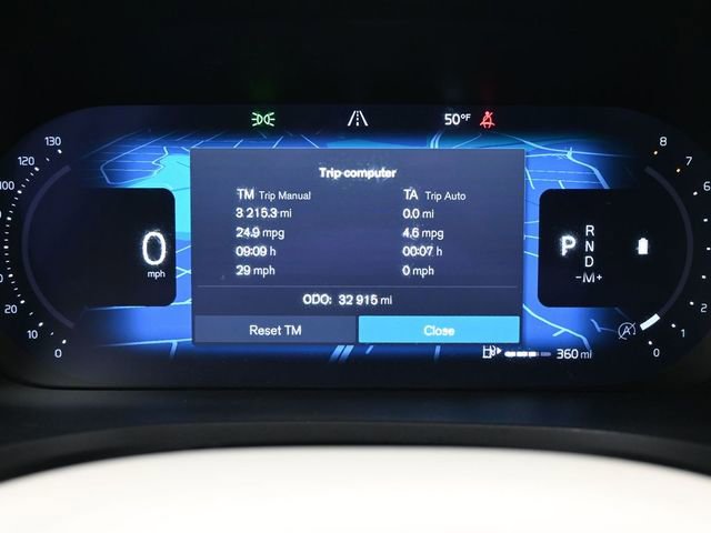 Used 2023 Volvo V60 B5 Cross Country Plus image 26