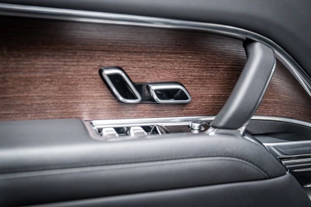 Used 2023 Land Rover Range Rover Long Wheelbase Autobiography image 57