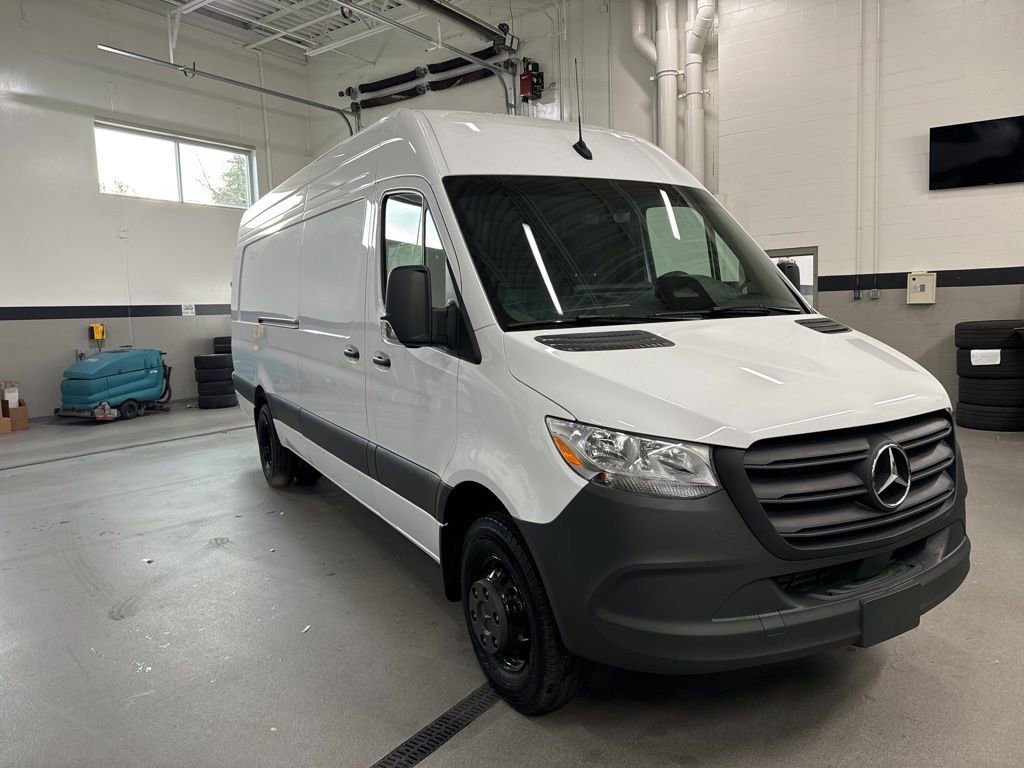 New 2025 Mercedes-Benz Sprinter 3500 image 7