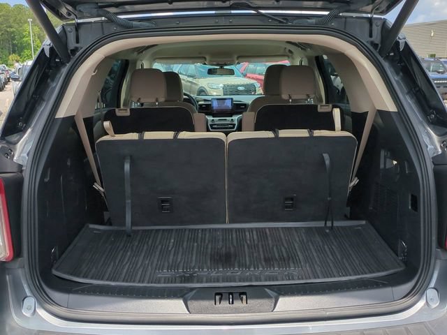 Used 2022 Ford Explorer XLT RWD image 13
