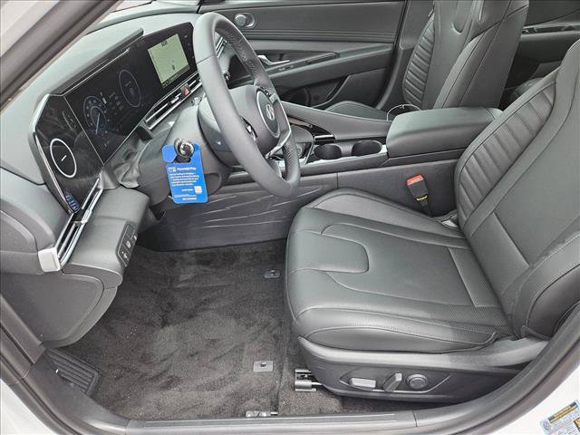 New 2026 Hyundai Elantra Limited FWD video 4