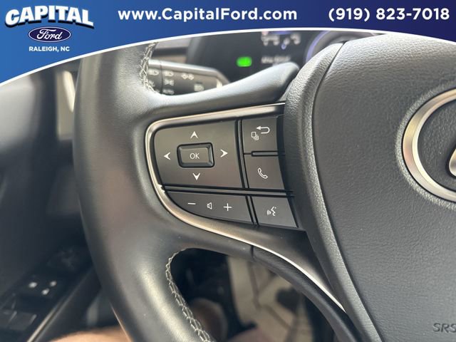 Used 2022 Lexus UX 250h w/ Premium Package image 22