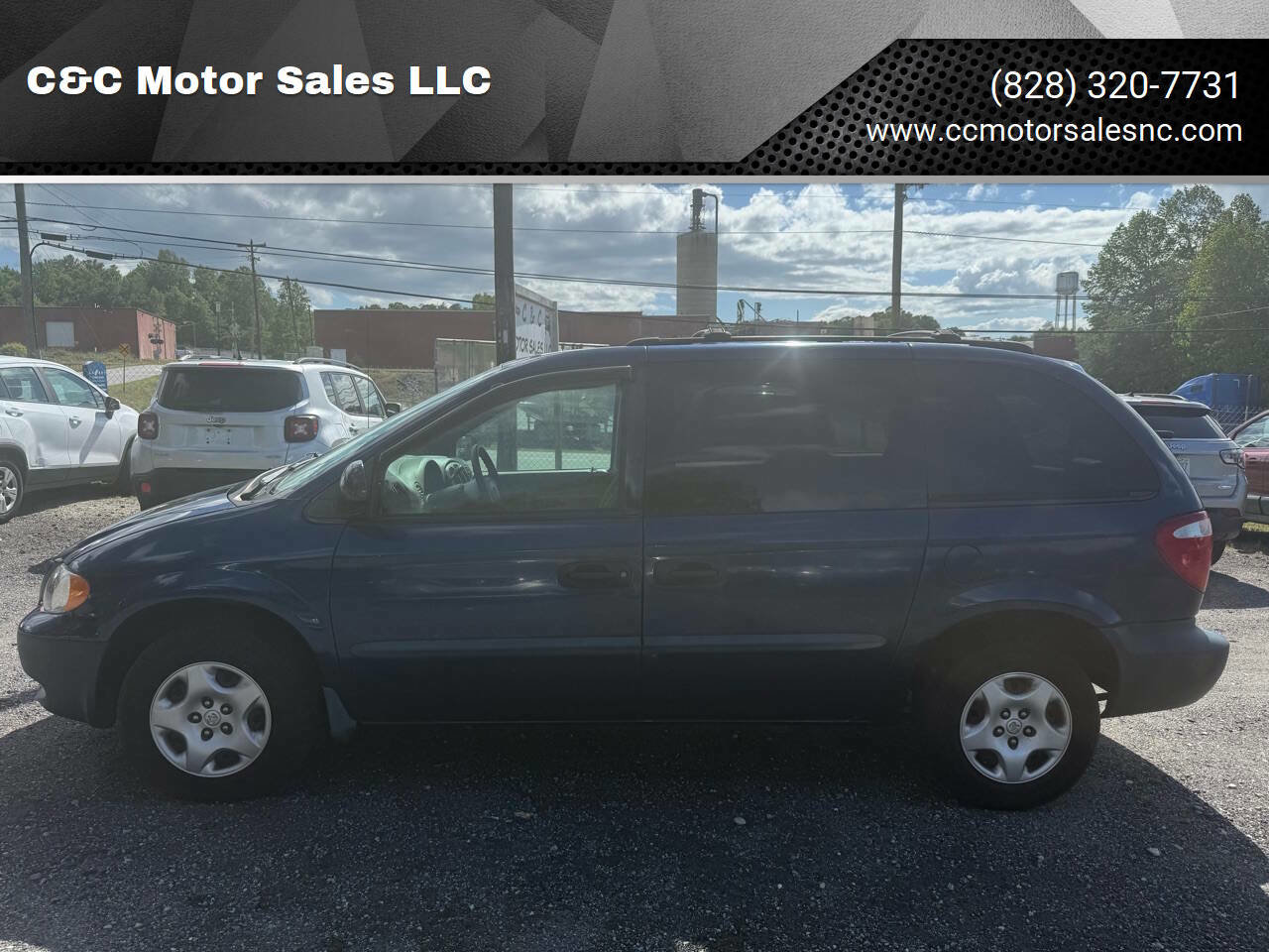 Used 2002 Dodge Caravan SE FWD image 1