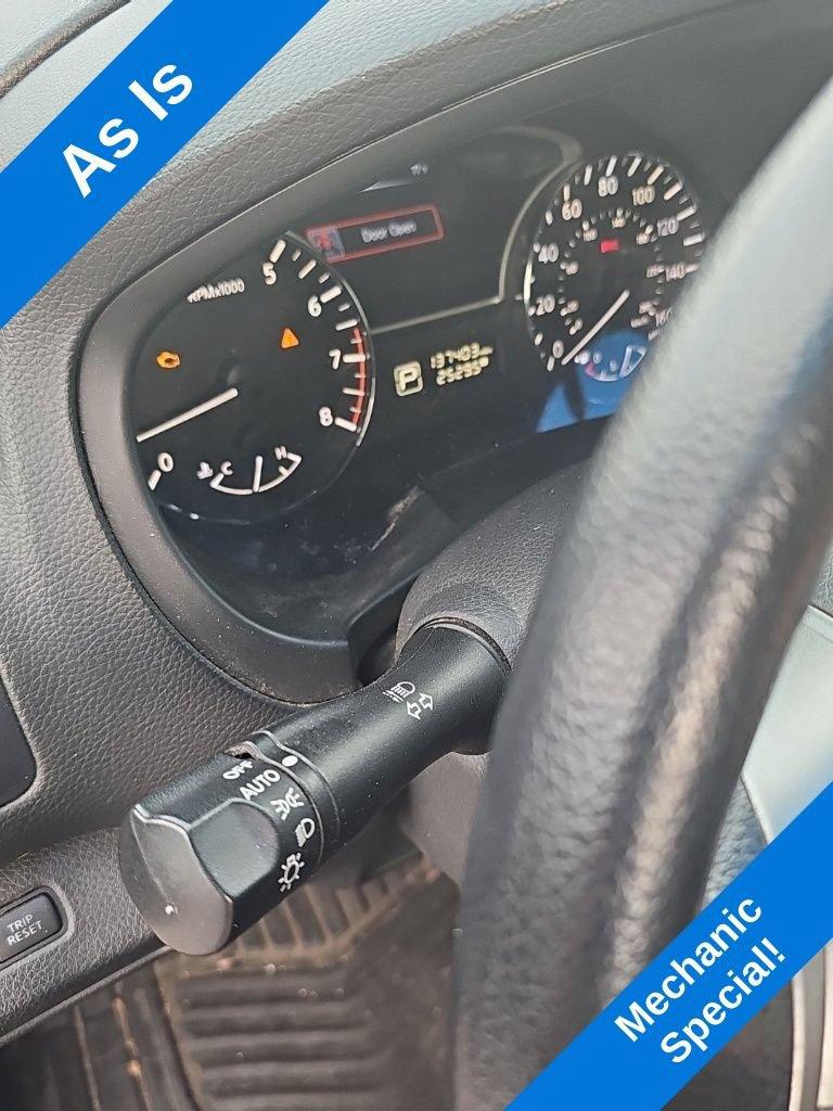 Used 2014 Nissan Altima 2.5 S w/ Display Audio Package FWD image 8