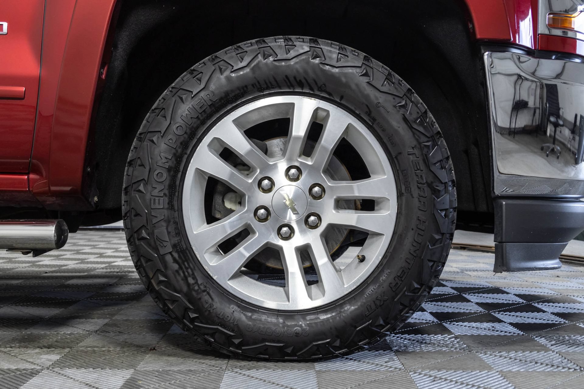 Used 2018 Chevrolet Silverado 1500 LT w/ All Star Edition AWD/4WD image 39