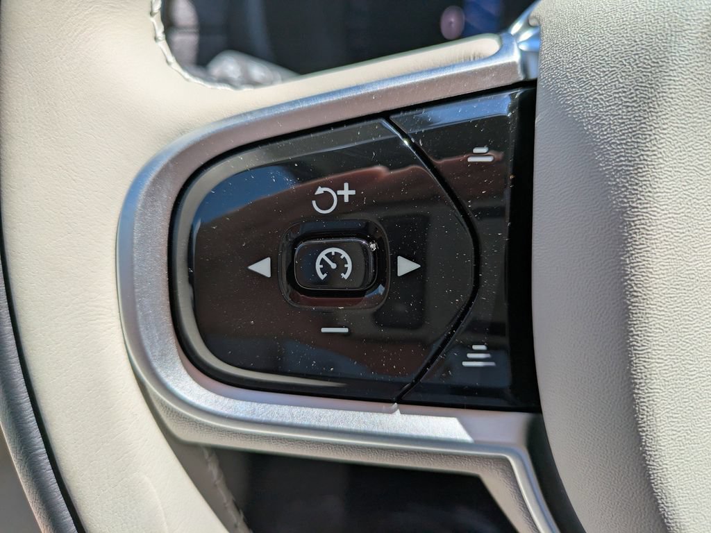New 2026 Volvo XC90 T8 Ultra w/ Lounge Package AWD/4WD image 25