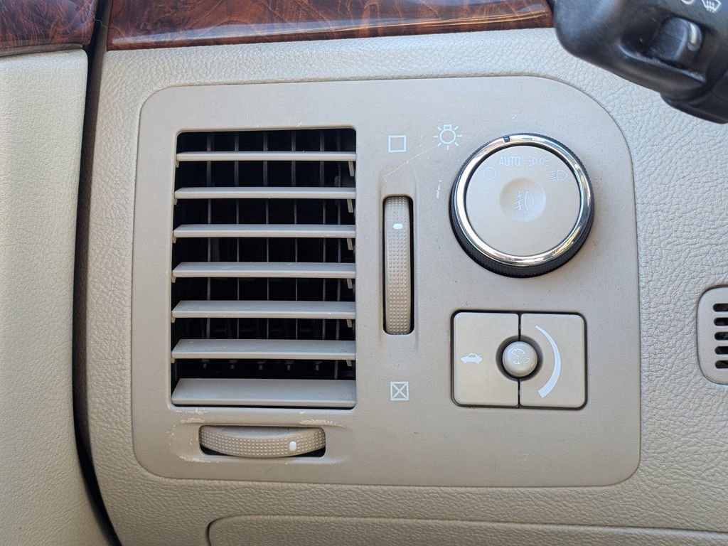 Used 2007 Cadillac DTS Luxury I image 22