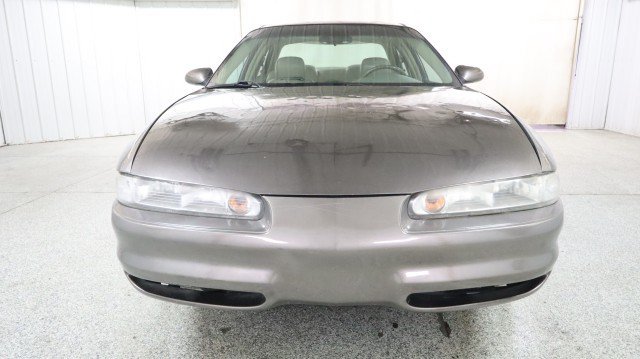 Used 2002 Oldsmobile Intrigue GL w/ Sun & Sound Pkg FWD image 7
