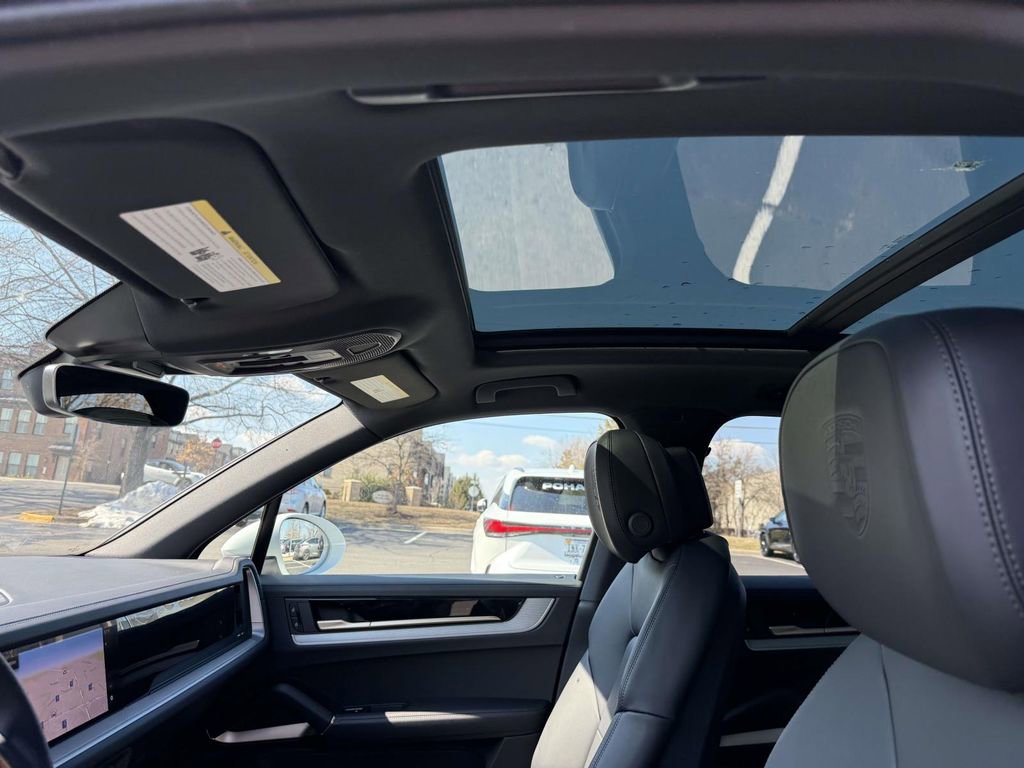 Used 2026 Porsche Cayenne image 19