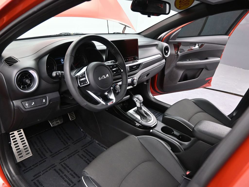 Certified 2023 Kia Forte GT-Line image 16