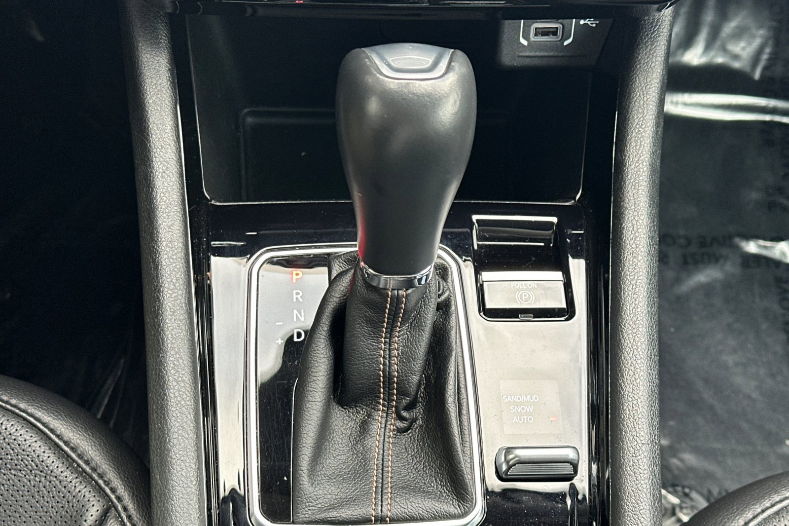 Used 2022 Jeep Compass Limited w/ Elite Group image 16