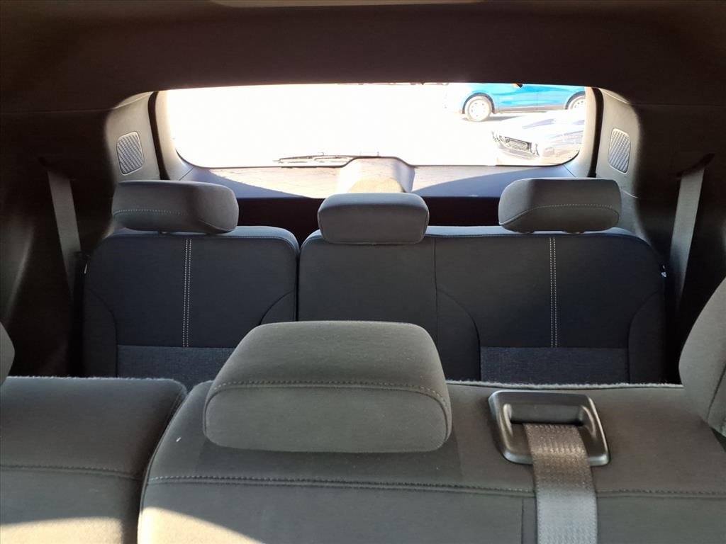 Used 2025 GMC Acadia Elevation image 15