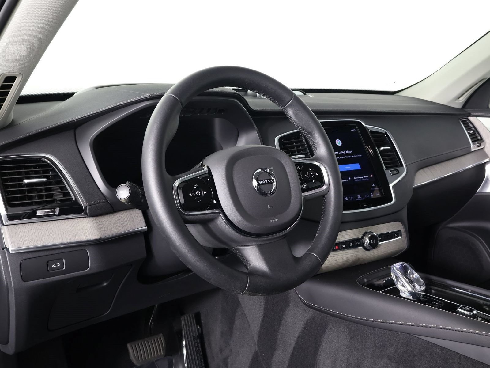 Certified 2024 Volvo XC90 B6 Ultimate AWD/4WD image 14