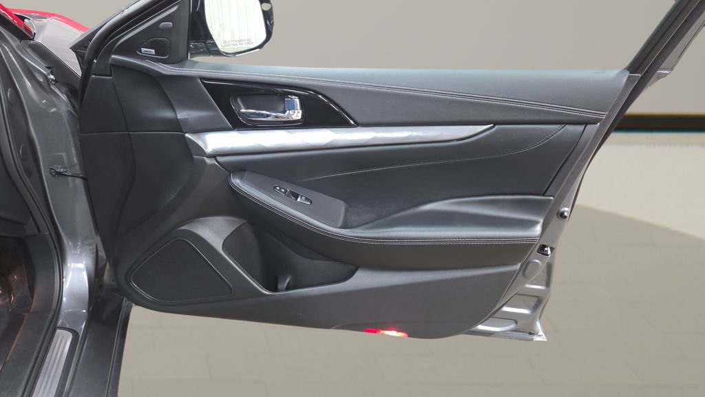 Used 2023 Nissan Maxima SL FWD image 26