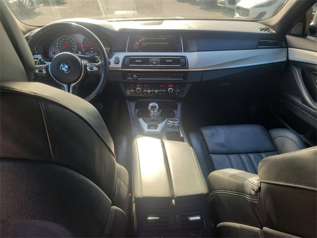 Used 2015 BMW M5 image 12