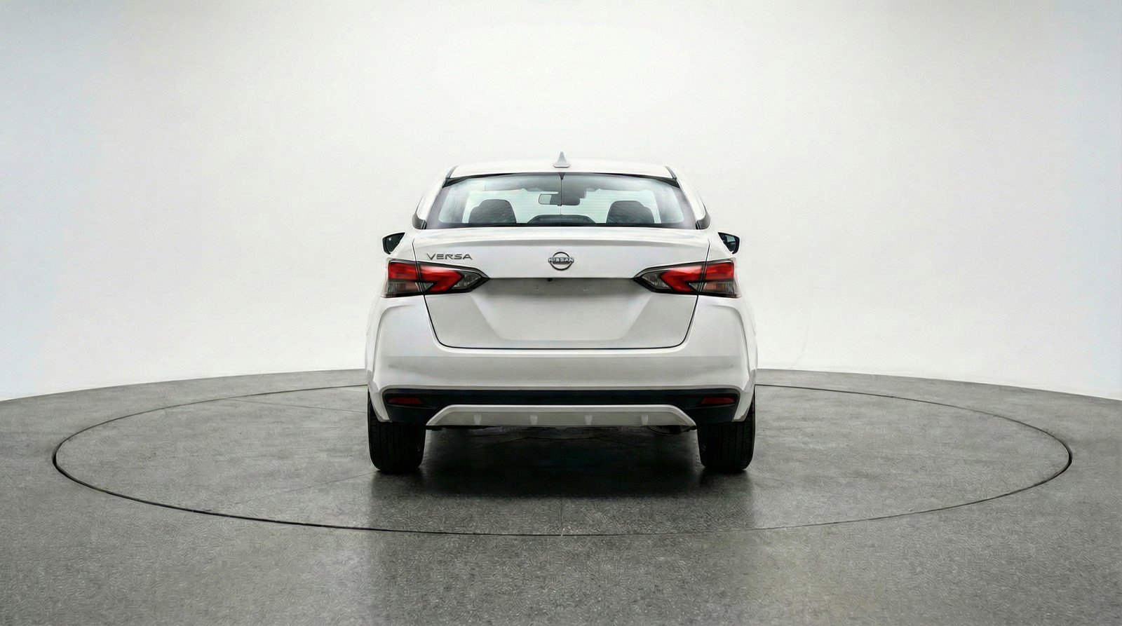 Used 2025 Nissan Versa SV image 7