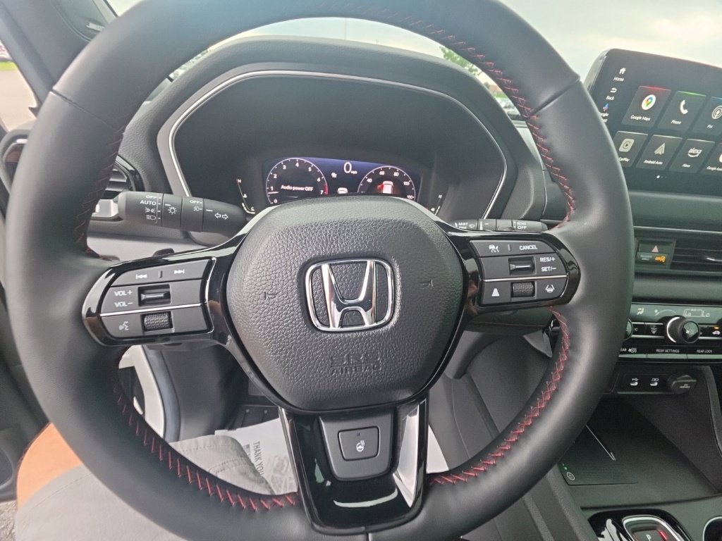 Certified 2026 Honda Pilot Black Edition image 17
