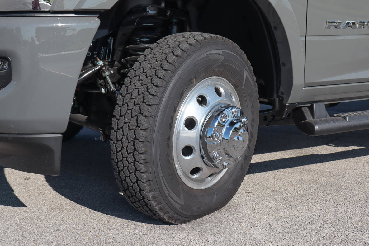 New 2027 RAM 3500 Big Horn AWD/4WD image 12