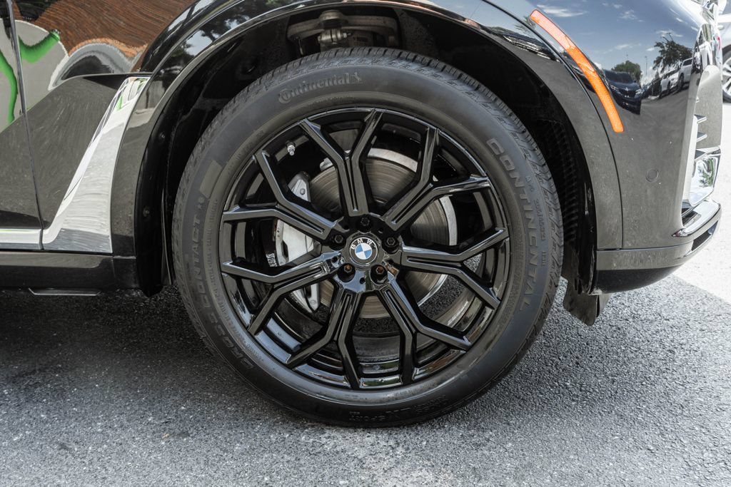 Used 2020 BMW X7 xDrive40i w/ Cold Weather Package AWD/4WD image 4