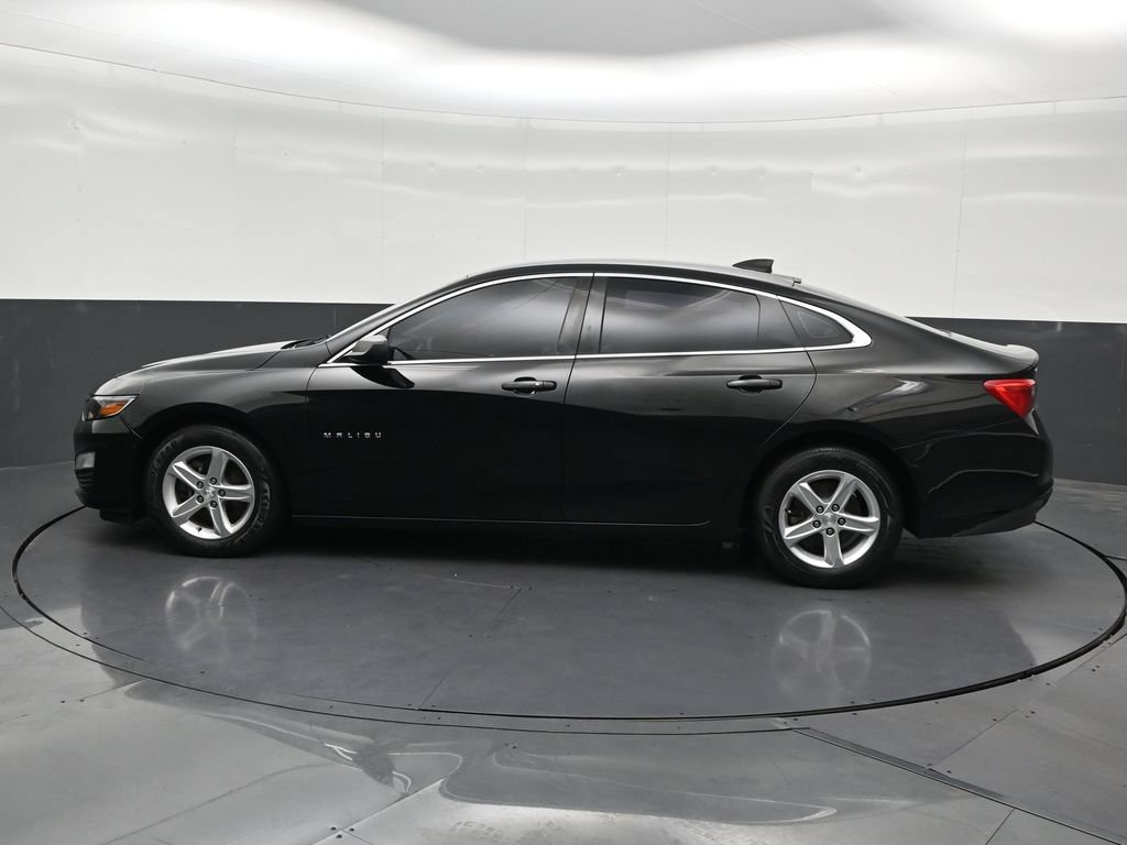 Used 2020 Chevrolet Malibu LS FWD image 2
