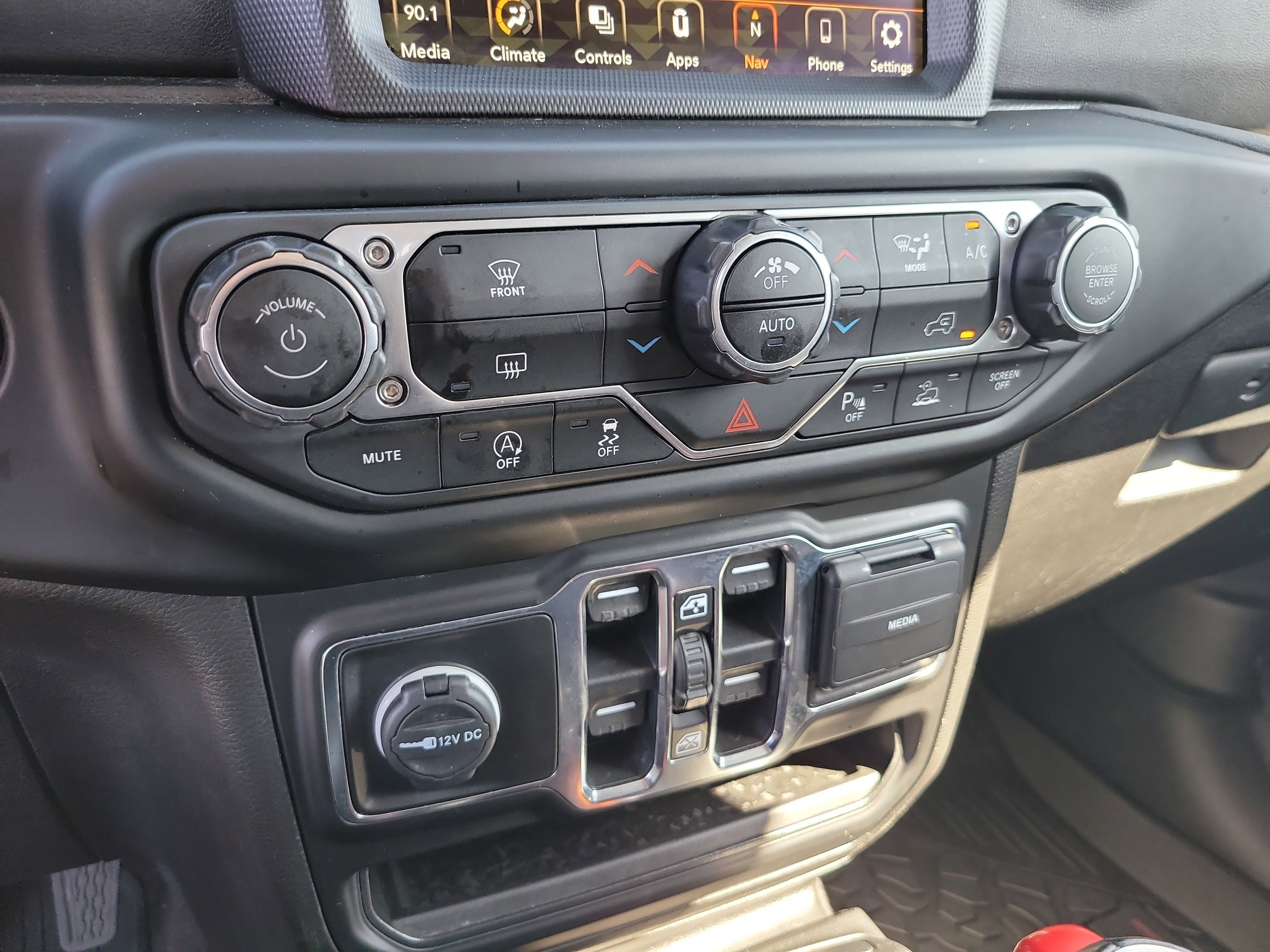 Used 2023 Jeep Gladiator Overland image 22