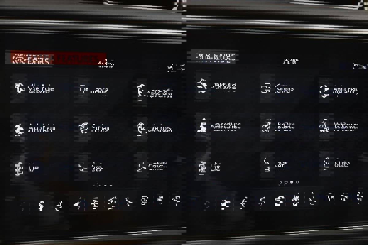 Used 2020 Land Rover Range Rover Autobiography image 31