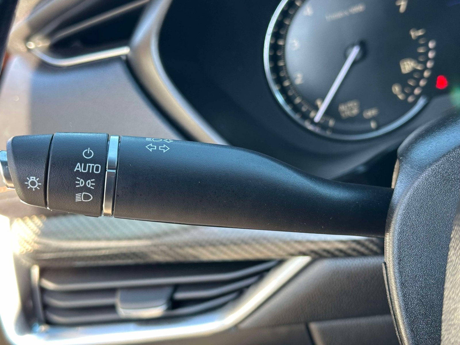 Used 2019 Cadillac XT4 Sport image 18